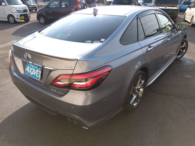 Toyota CROWN SEDAN 2019-06 181507-1