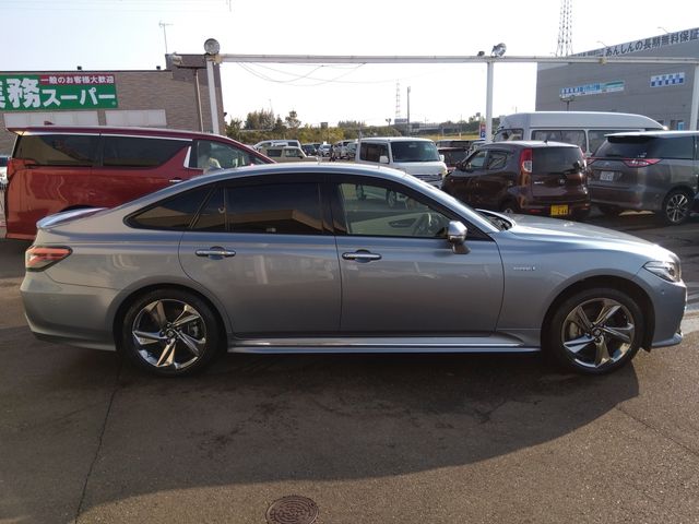 Toyota CROWN SEDAN 2019-06 181507-3