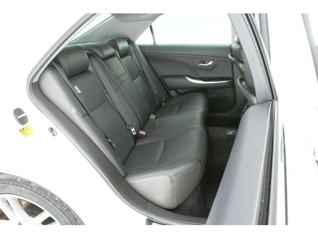 Toyota CROWN SEDAN 2010-11 23181-15