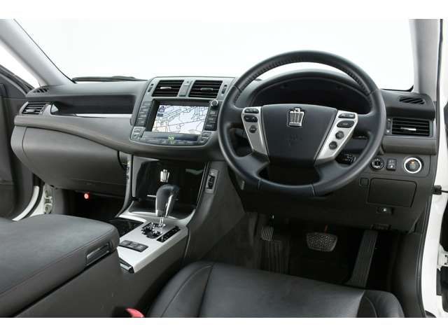 Toyota CROWN SEDAN 2010-11 23181-11