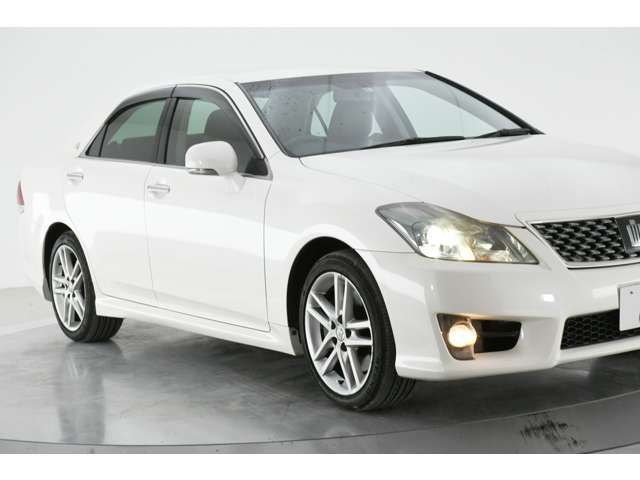 Toyota CROWN SEDAN 2010-11 23181-7
