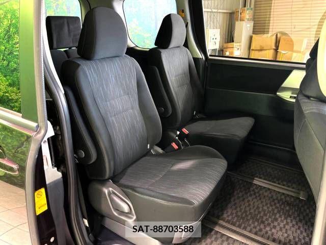 Toyota VOXY 2011-01 321320-10