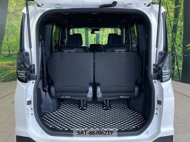 Toyota VOXY 2022-12 313576-10