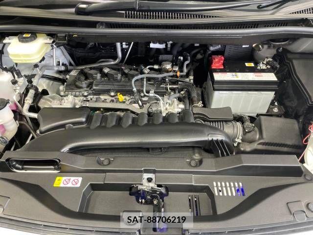 Toyota VOXY 2022-12 313576-19