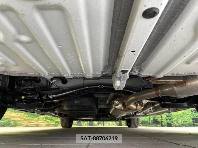 Toyota VOXY 2022-12 313576-18