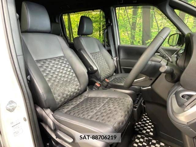 Toyota VOXY 2022-12 313576-7