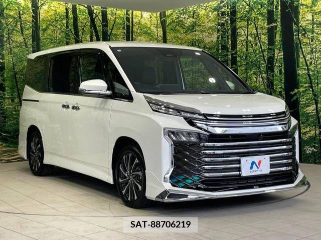 Toyota VOXY 2022-12 313576-16