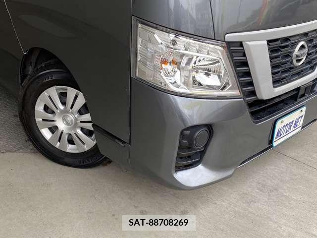 Nissan NV350 Caravan 2018-01 281472-8