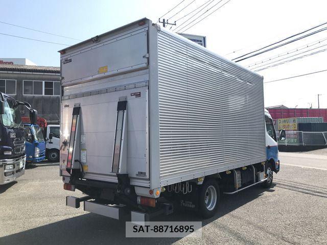 Hino DUTRO 2019-11 359482-1