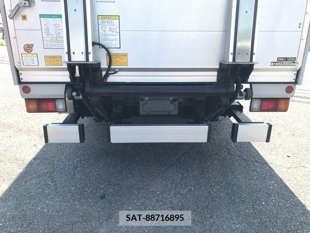 Hino DUTRO 2019-11 359482-9