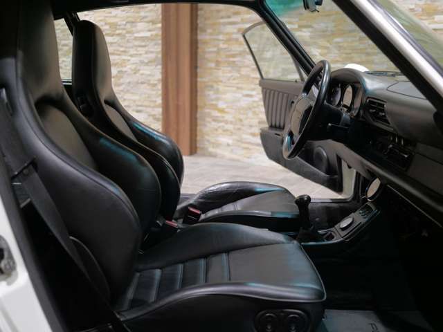 Porsche 911 1991-11 4374-17