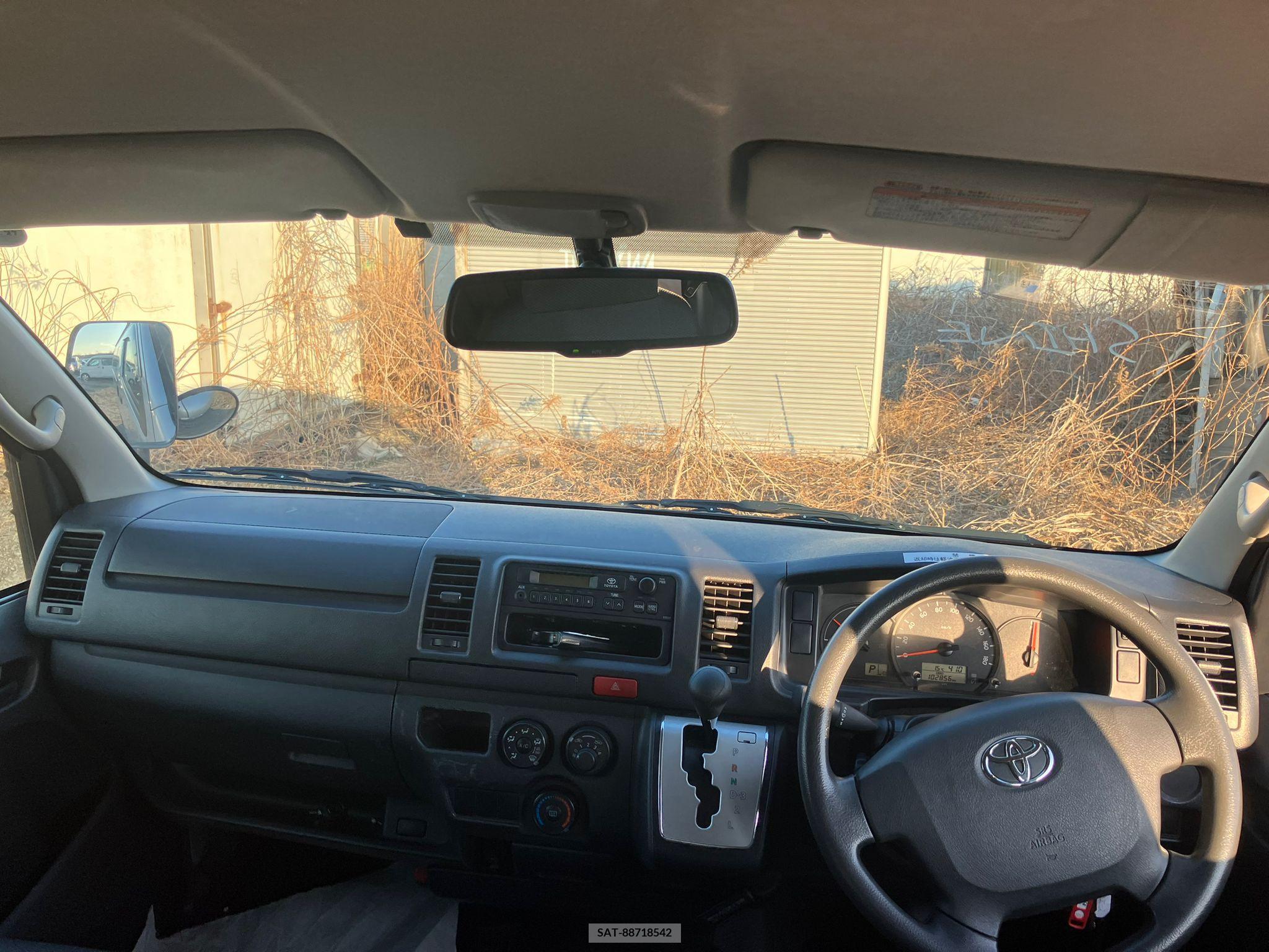 Toyota REGIUS VAN 2017-05 257697-12