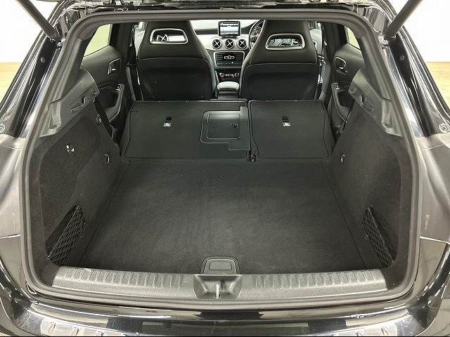 Mercedes Benz GLA-CLASS 2014-10 19234-17