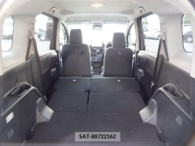 Toyota SIENTA 2023-05 313275-6