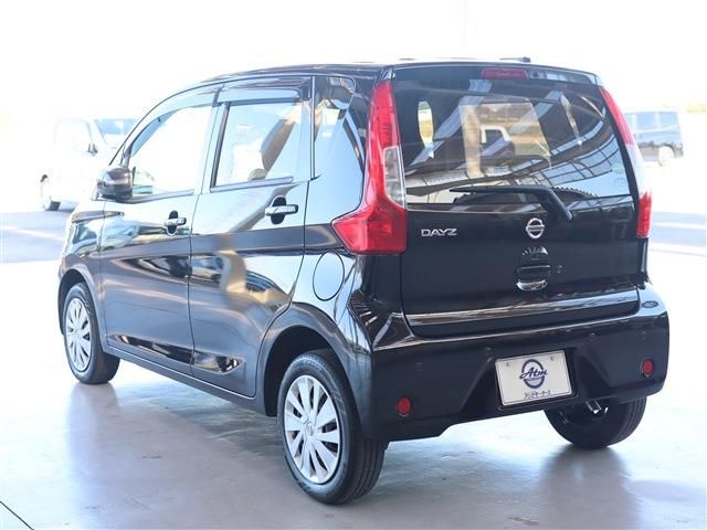 Nissan DAYZ 2018-10 195558-5
