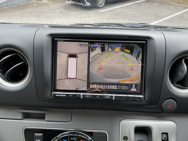 Nissan NV350 Caravan Microbus 2020-02 4143-5