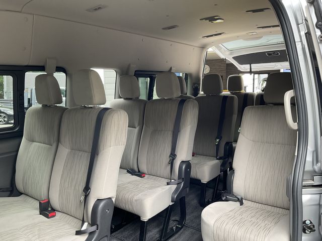 Nissan NV350 Caravan Microbus 2020-02 4143-13