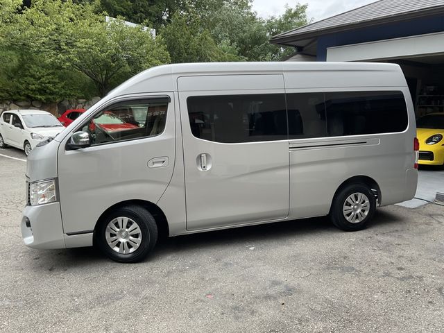 Nissan NV350 Caravan Microbus 2020-02 4143-27
