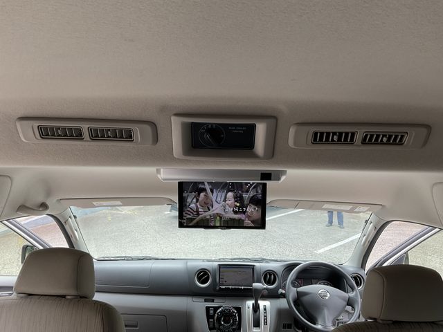 Nissan NV350 Caravan Microbus 2020-02 4143-20