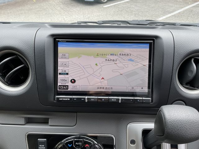 Nissan NV350 Caravan Microbus 2020-02 4143-4