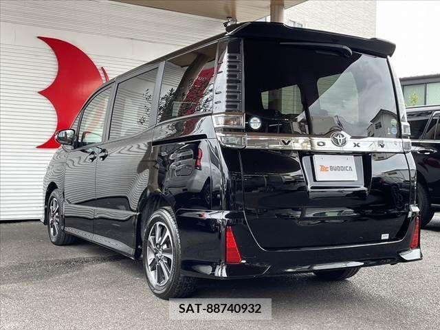Toyota VOXY 2018-03 253567-10