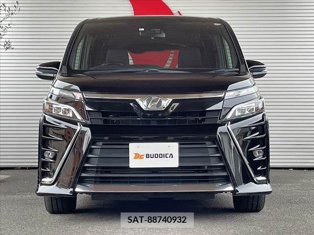 Toyota VOXY 2018-03 253567-7