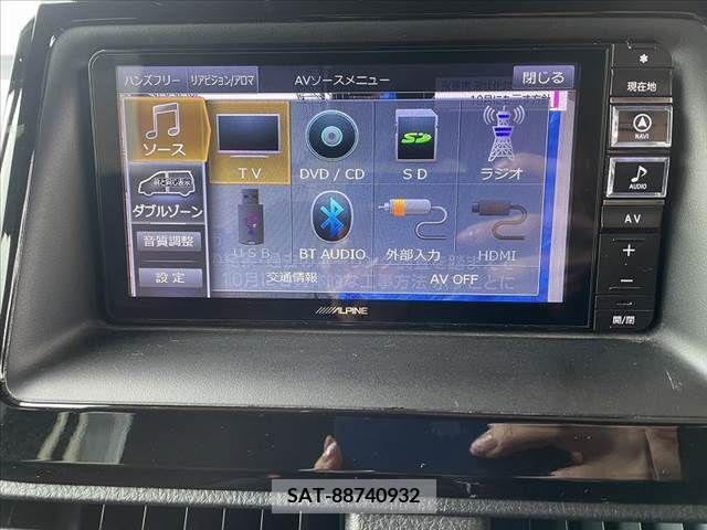 Toyota VOXY 2018-03 253567-2