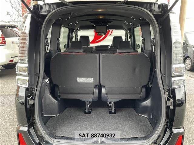 Toyota VOXY 2018-03 253567-15