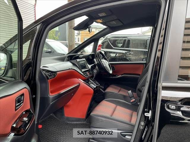 Toyota VOXY 2018-03 253567-13