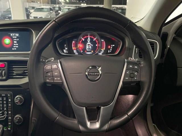 Volvo V40 2016-12 184771-11