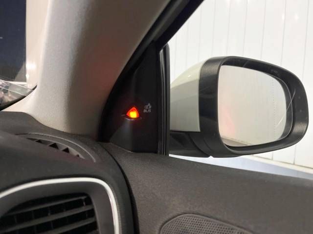 Volvo V40 2016-12 184771-7