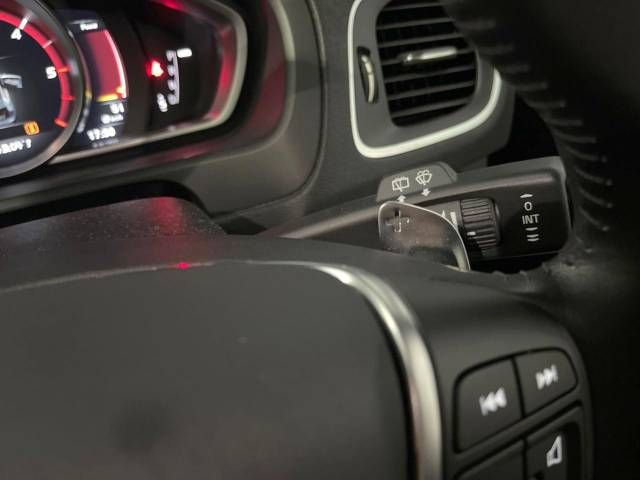 Volvo V40 2016-12 184771-9