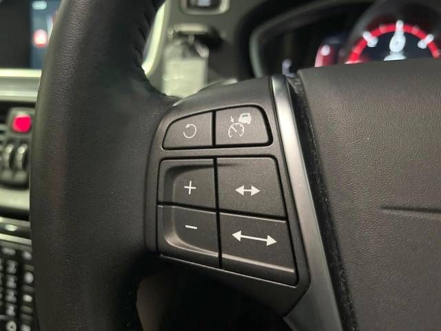 Volvo V40 2016-12 184771-8