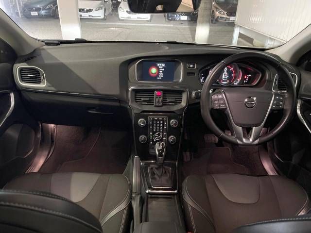 Volvo V40 2016-12 184771-1