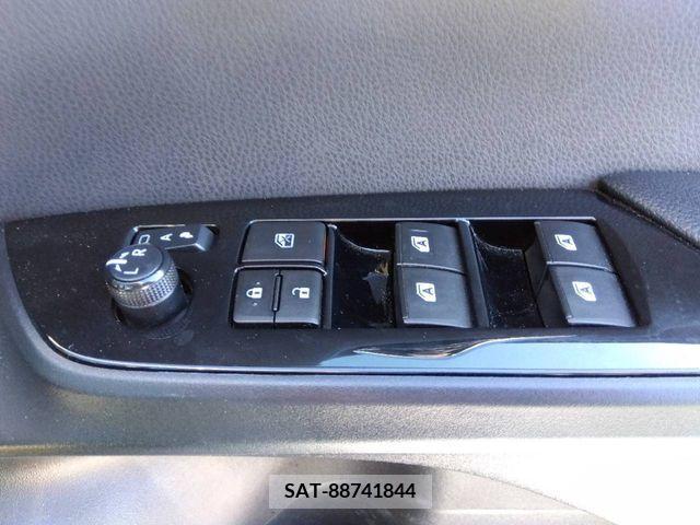 Toyota PRIUS 2016-10 221607-7