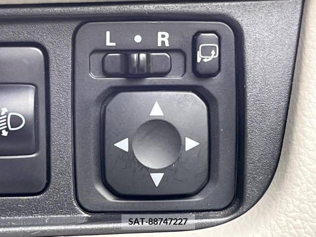 Nissan DAYZ 2016-01 252999-5