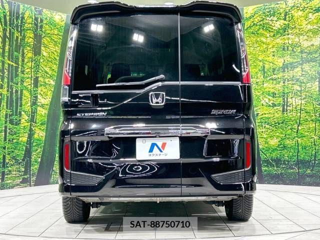 Honda STEP WGN 2016-12 324683-16