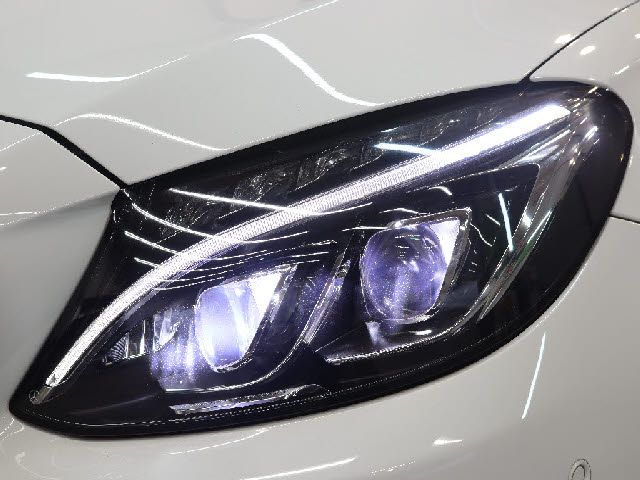 Amg C-CLASS 2018-01 27372-19
