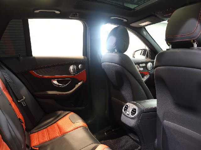 Amg C-CLASS 2018-01 27372-13