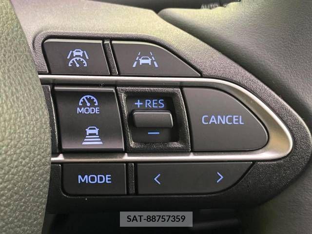 Toyota VOXY 2023-09 333061-6