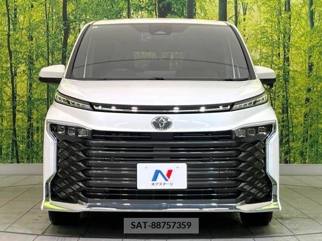 Toyota VOXY 2023-09 333061-15