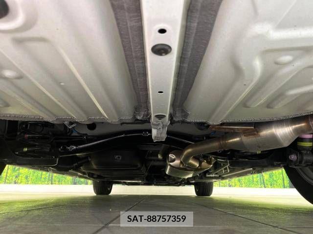 Toyota VOXY 2023-09 333061-19