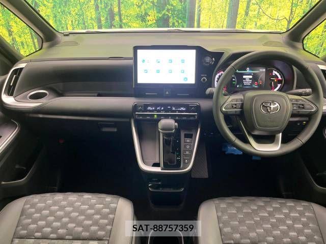 Toyota VOXY 2023-09 333061-1
