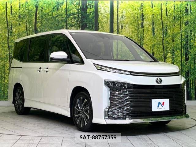 Toyota VOXY 2023-09 333061-17