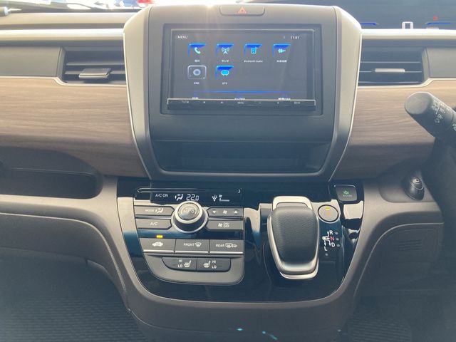 Honda FREED HYBRID 2022-10 17991-5