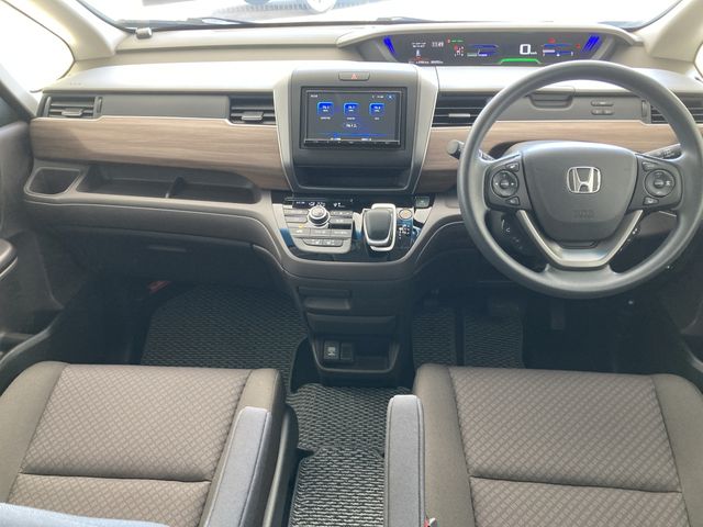 Honda FREED HYBRID 2022-10 17991-3