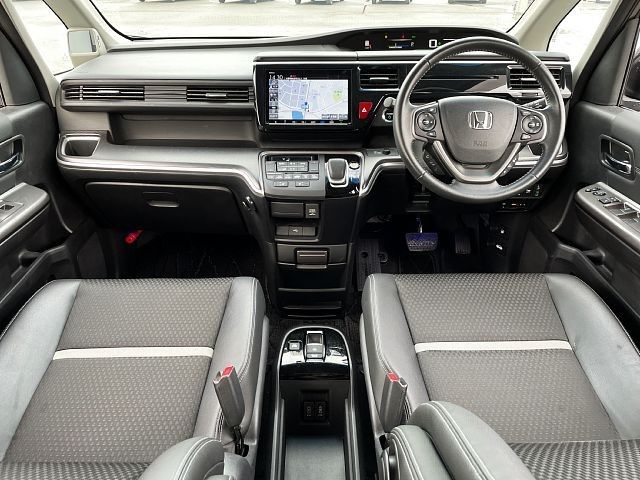 Honda e 2018-03 190371-1