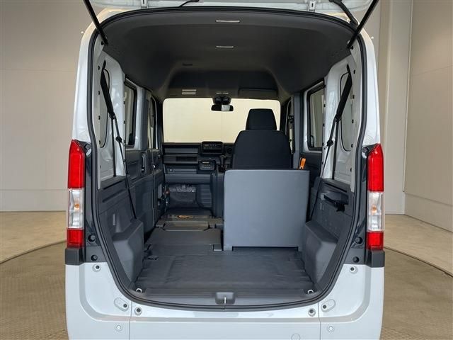 Honda N-VAN 2019-10 184531-28