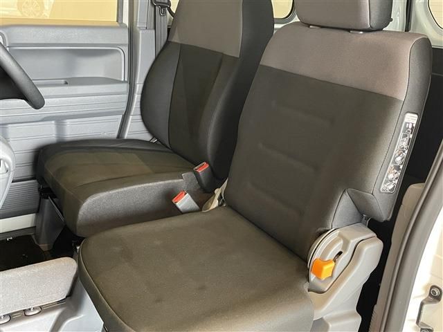Honda N-VAN 2019-10 184531-23