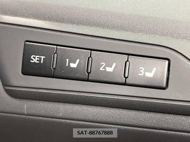 Toyota ALPHARD 2017-11 209876-8
